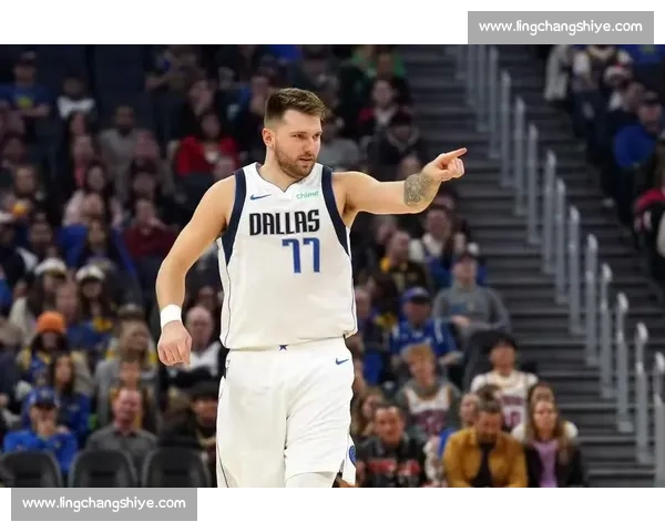 瘦身东契奇火力狂飙，独行侠防守豪赌难掩失衡